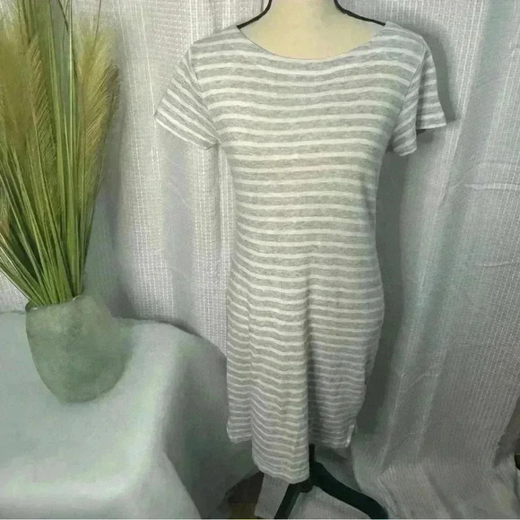 Vineyard Vines Pima Cotton Women’s XS Gray Striped Dress Short Sleeves Pullover - Picture 1 of 9